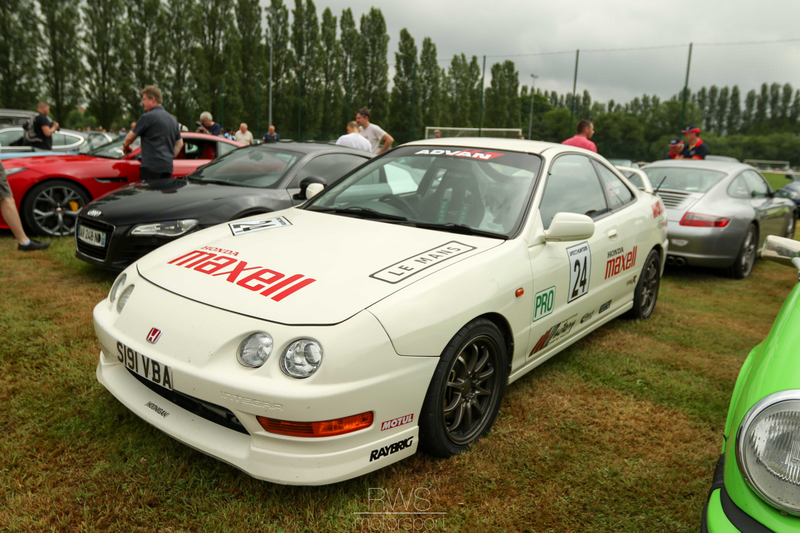 Illustration for article titled Classic British Welcome Photos (Le Mans Carshow)